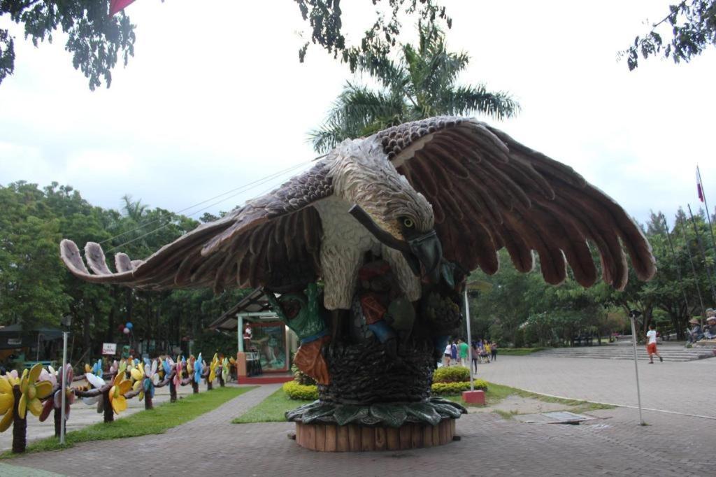 โอโย 162 เดอะ เวสต์ อินน์ Davao ภายนอก รูปภาพ